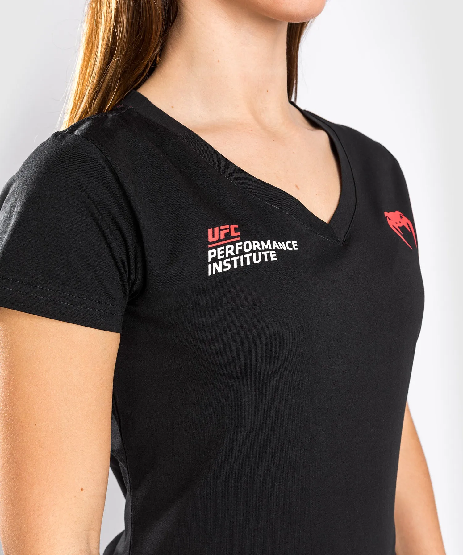 Camiseta Venum UFC Performance Institute - Para mujer - Negro