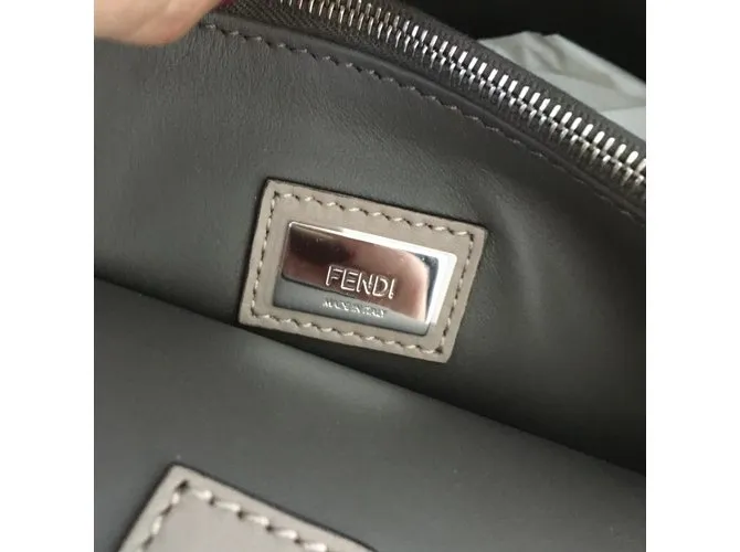 Fendi pequeña 2Jours Gris pardo 