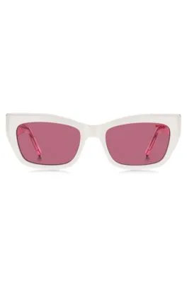 Gafas de sol de acetato blanco con contrastes rosas