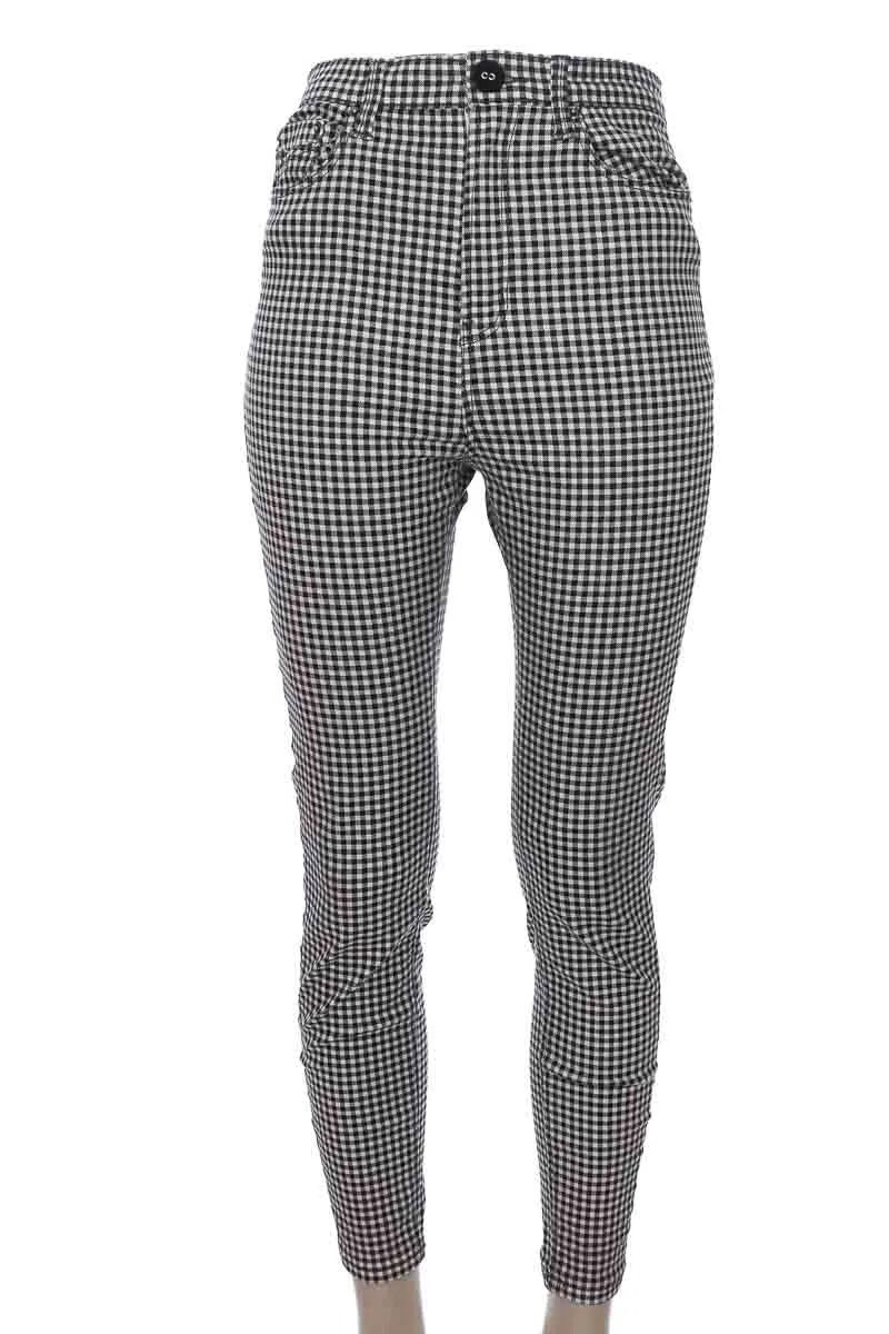 Pantalón color Negro - Stradivarius