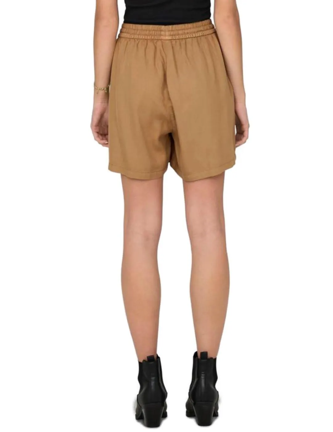 Short Only Kenya camel de tela holgado para mujer