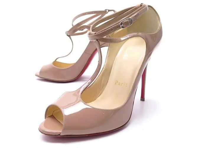 ZAPATOS BOMBAS CHRISTIAN LOUBOUTIN 37 ZAPATO CHAROL NUDE Beige 